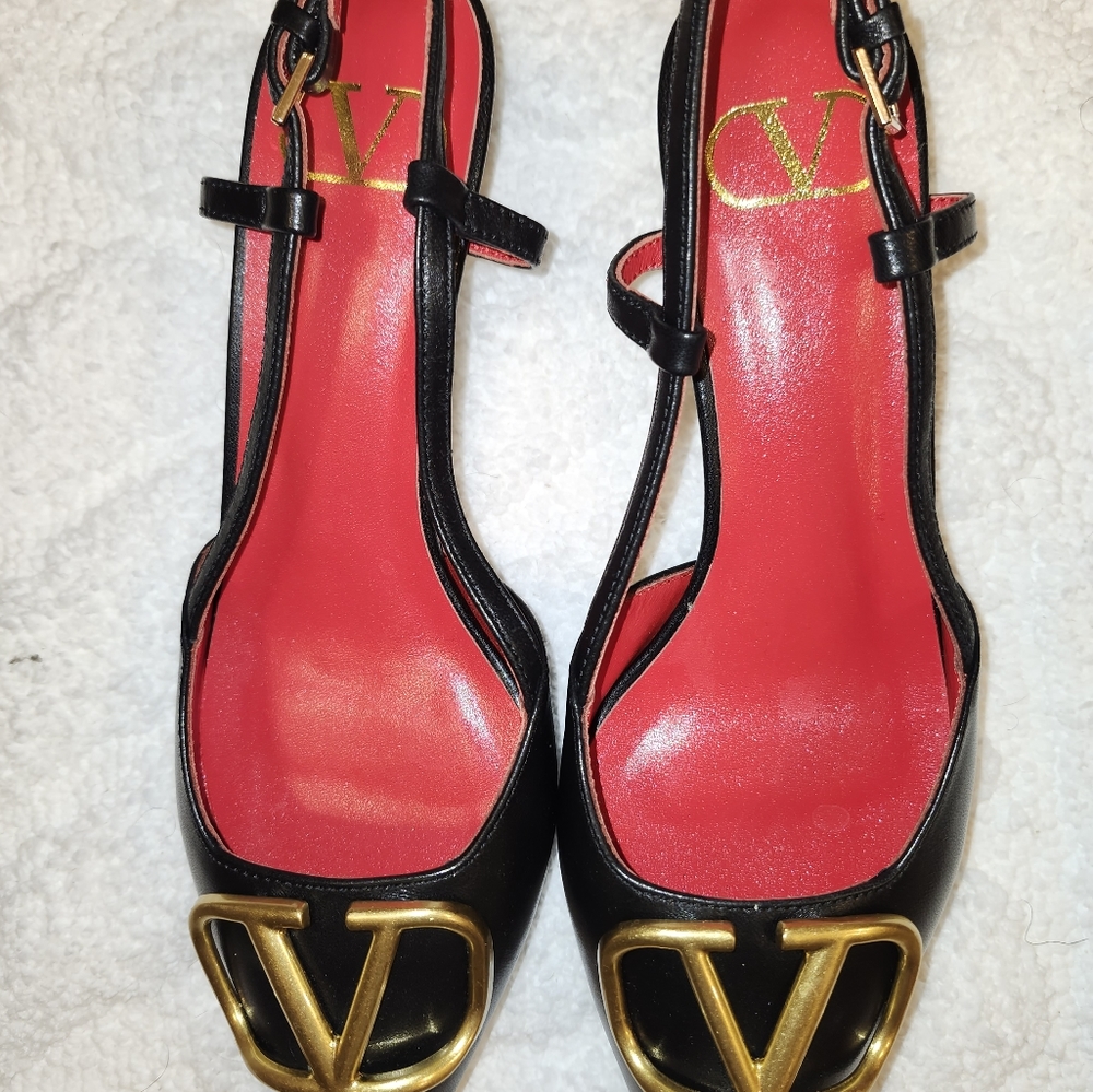 Valentino Garavini V Logo Black Shoes sz38/7.5usa